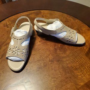 SAS TriPad Comfort Sandal - Cream - Open Toe - Adjustable Velcro Strap